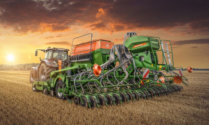 Cirrus6003-2CC_MTD_Fendt_d0_kw_DJI_0396b-1_Kalender_2021_erweitert_4.0